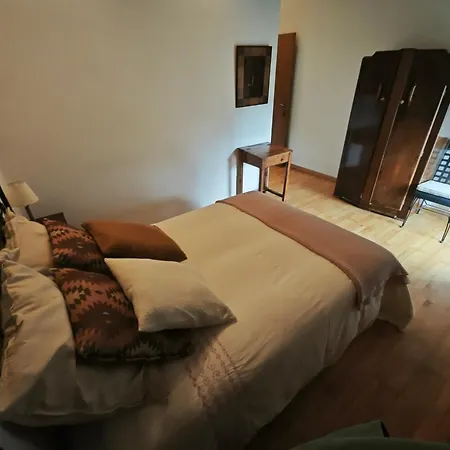 Casa O Cruceiro De Aguiar * Merza