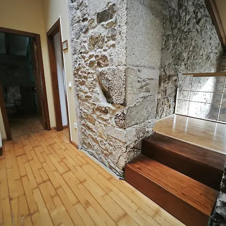 Casa O Cruceiro De Aguiar Merza