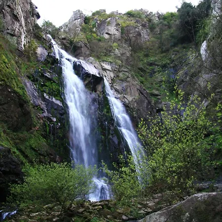 Casa O Cruceiro De Aguiar * Merza