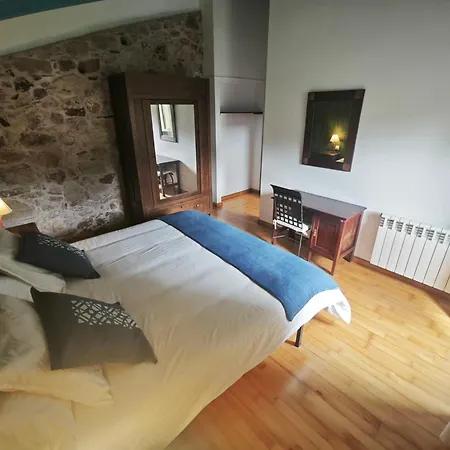 Casa O Cruceiro De Aguiar Merza